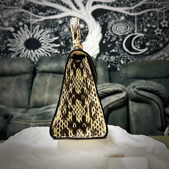 Coach Tan and Cream Women's Satchel - Picture 15 of 17